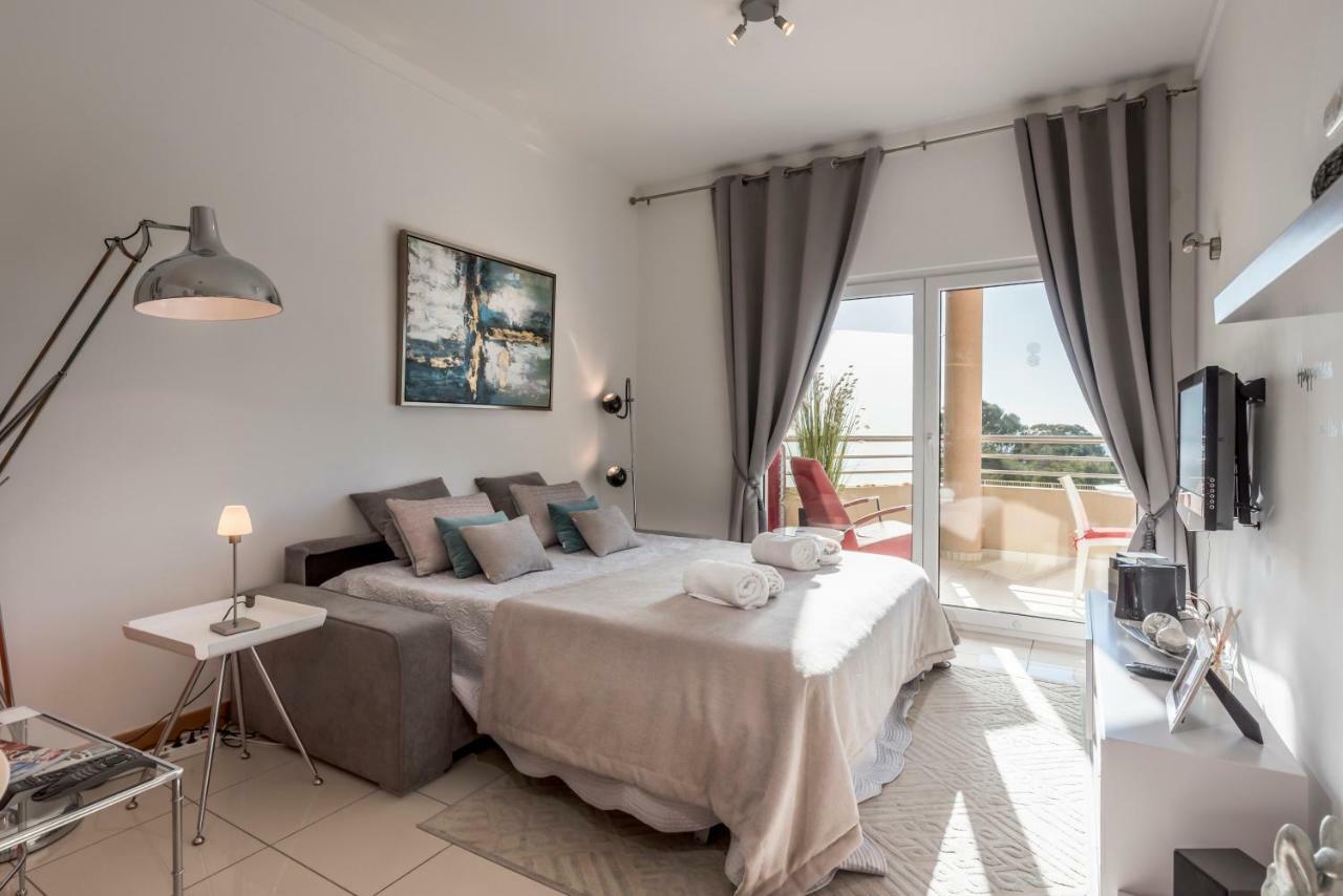 Appartement Beachfront Flat, Private Parking, Pools, Sea At Less Than 200 M (adults Only)